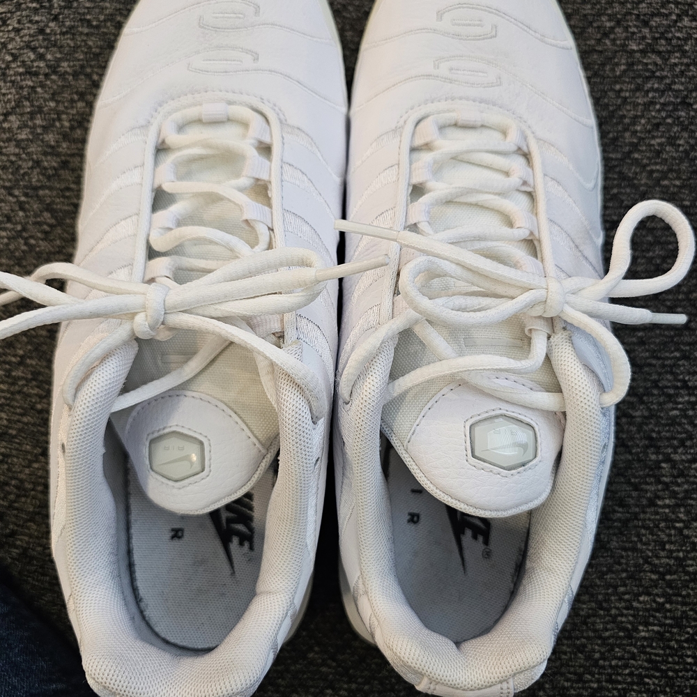 Nike Air Max Plus Men's 8 White Sneakers